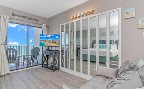 Nicely Updated Direct Ocean Front Studio With Panoramic Views Palace Resort 2101